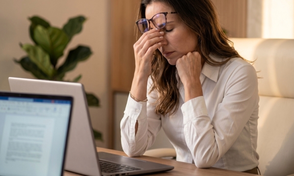 Digital Fatigue: How Excessive Screen Time Affects You 